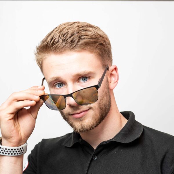 Adam-web-600×600